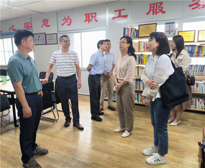 參觀韶關市阿多樂物流配送有限公司職工書屋（阿多樂）.jpg