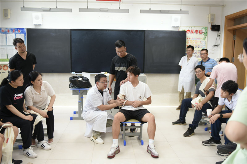參訓教師參加實操培訓.jpg