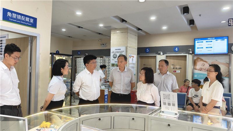 市總工會副主席肖偉旗帶隊到武江區開展工作調研.jpg