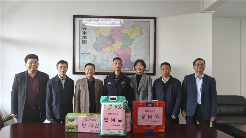 慰問省先進工作者劉清全.jpg