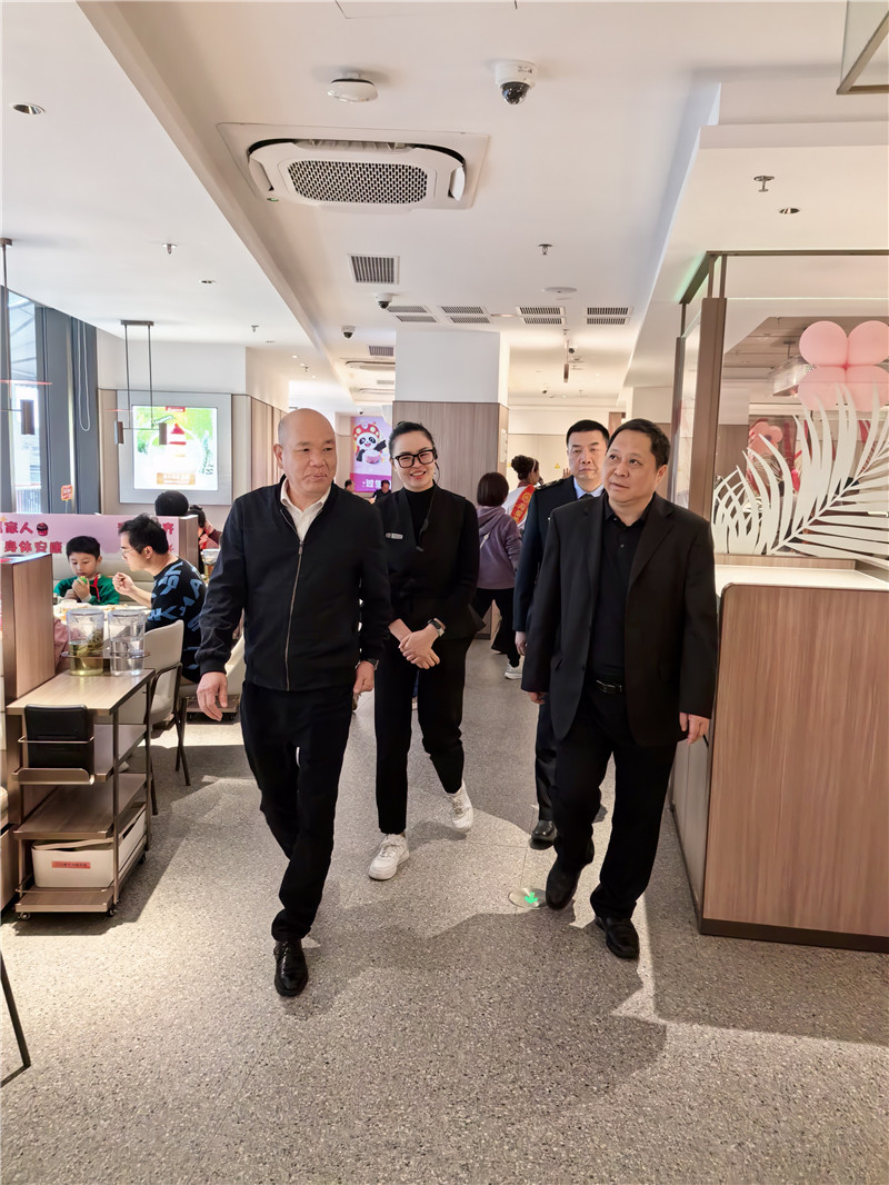 檢查海底撈食品安全.jpg