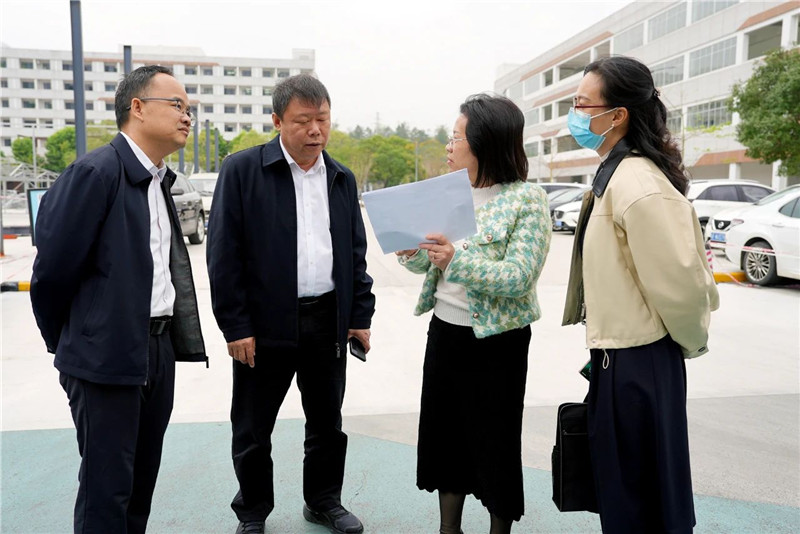 區委書記張廣暉帶隊深入一線調研指導工作