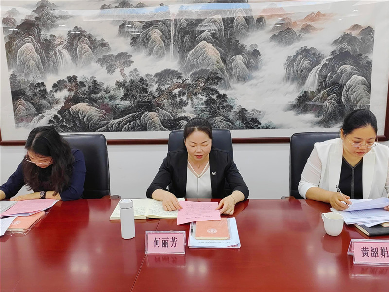 何麗芳副區長講話.jpg