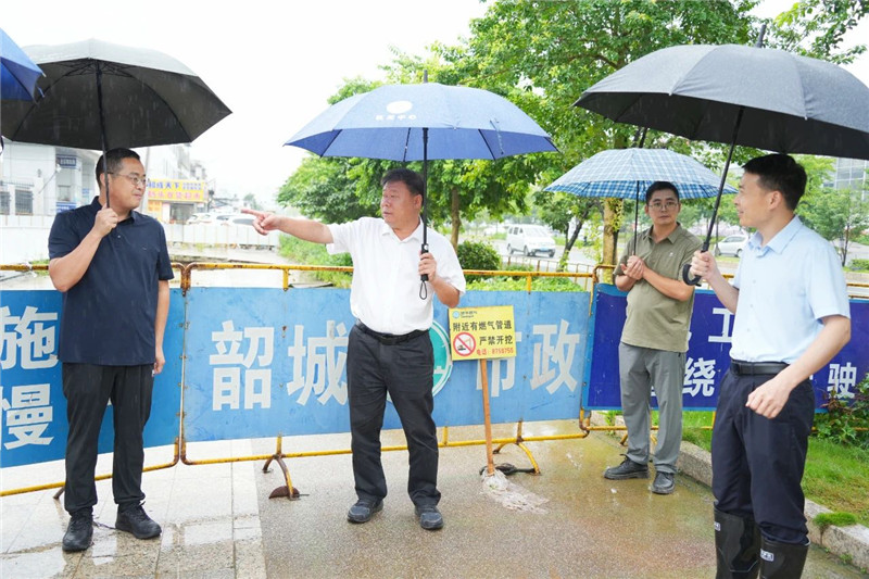 區委書記張廣暉深入一線調研督導內澇點整治工作